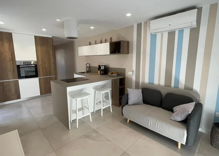 Eleonor S Apartament
